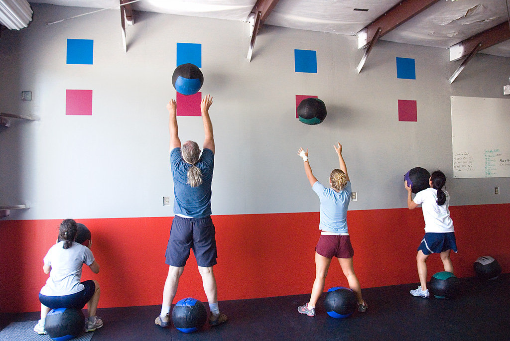 pilates au mur wall workout